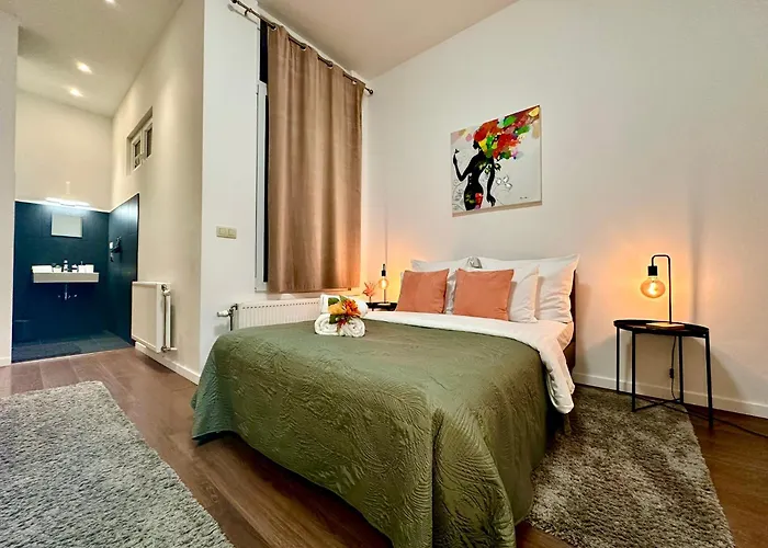 Luxury Suites Centrum By Rikas Hotels